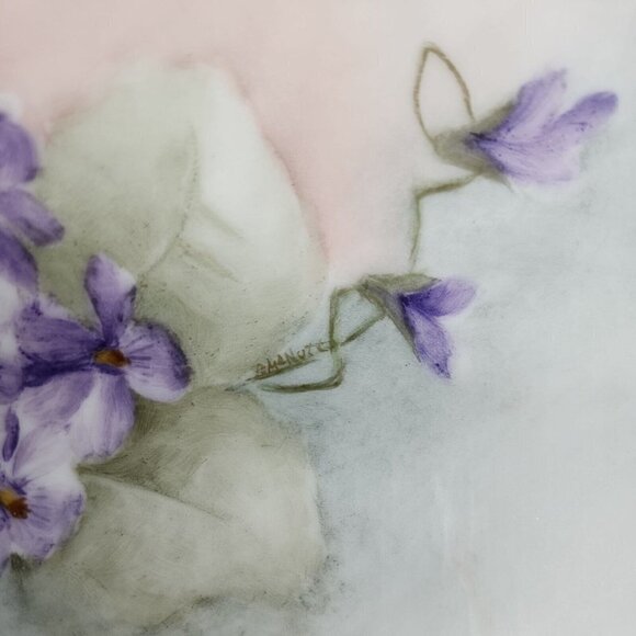 Set of 2 Vintage Handled shallow Bowls 1961 Floral Handpainted Gold Rim 8" - Picture 4 of 11